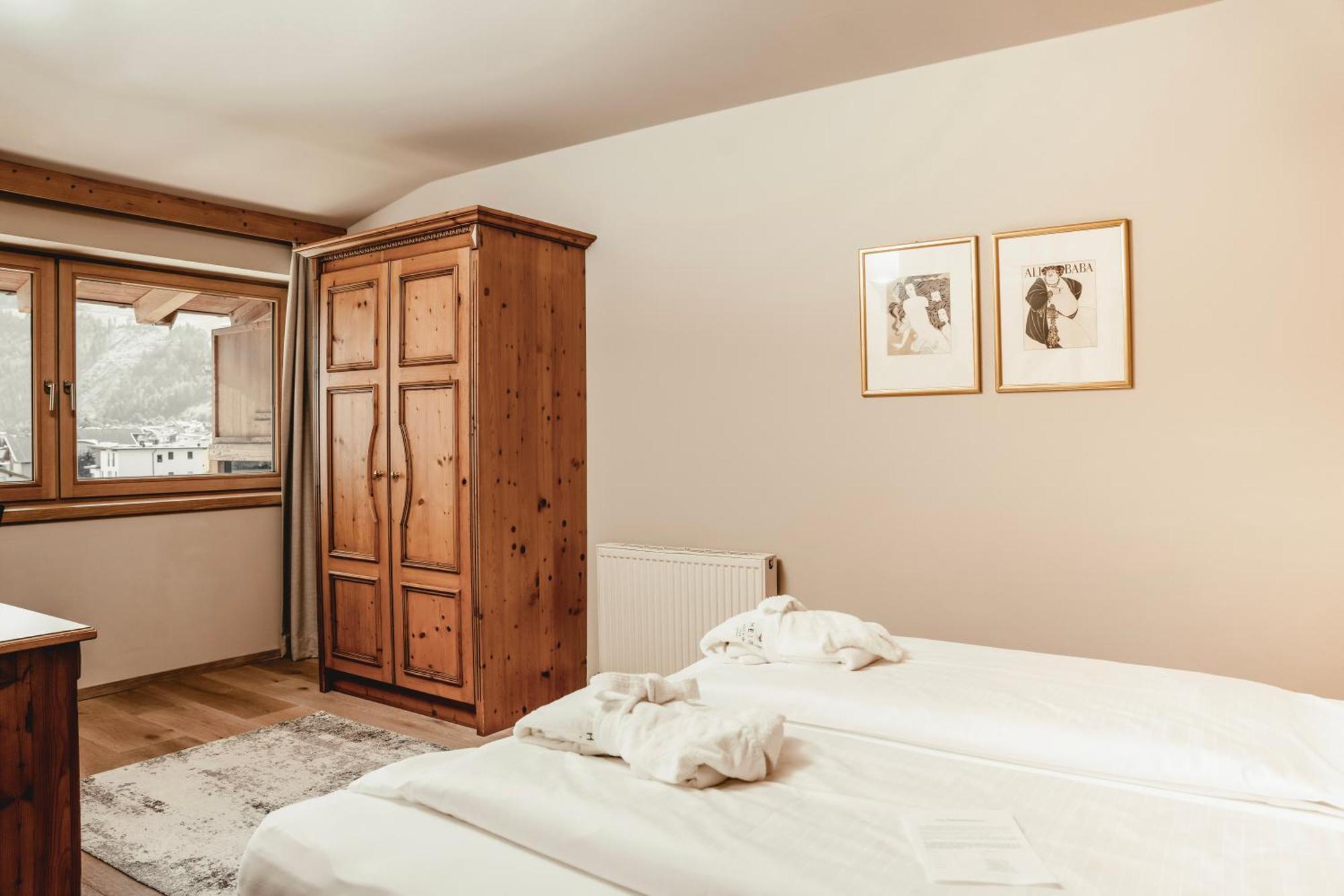 Hotel Held à Fügen Extérieur photo