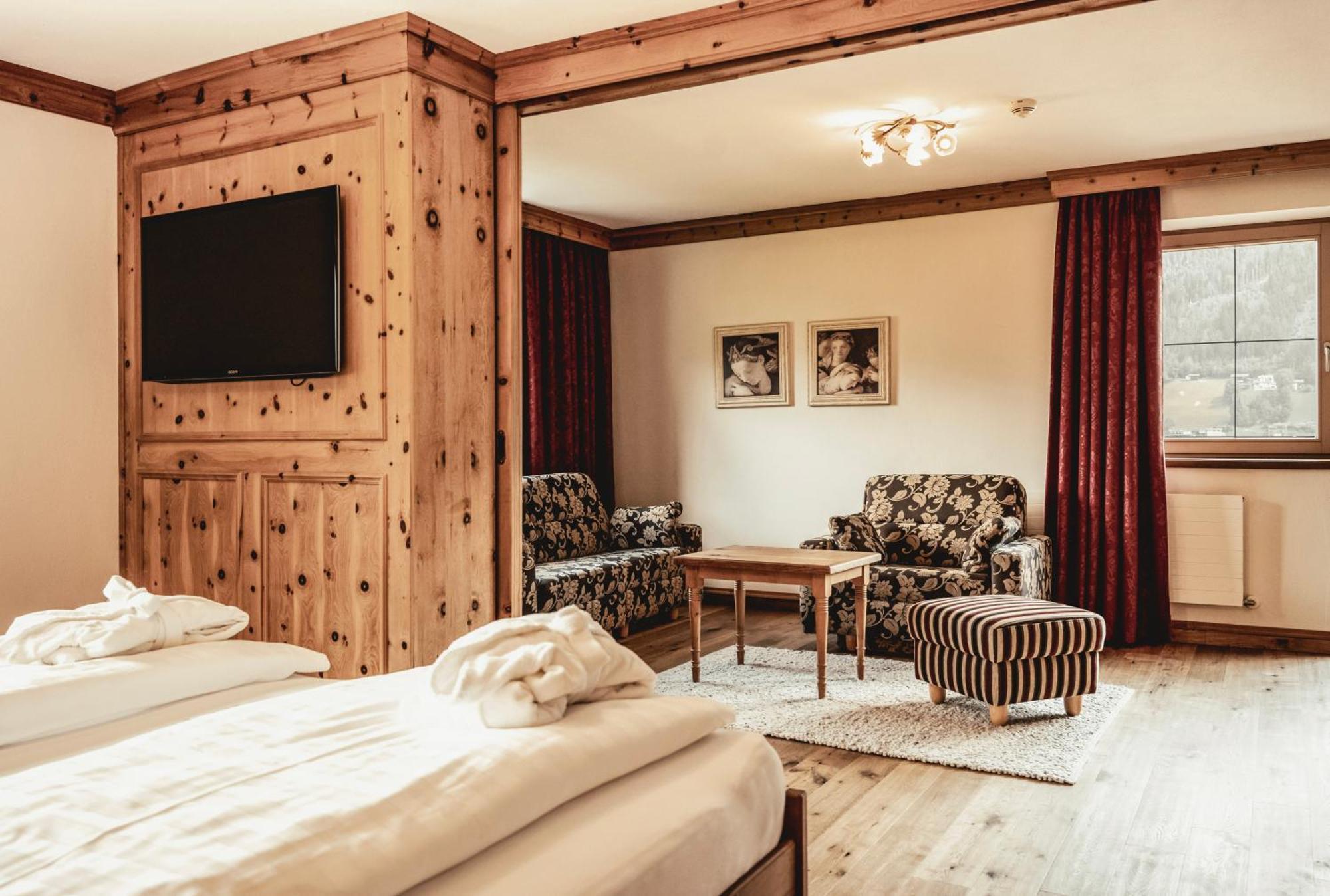 Hotel Held à Fügen Extérieur photo
